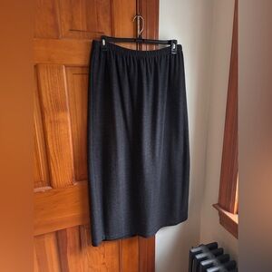 EUC 100% Wool Eileen Fisher Charcoal Pencil Skirt
